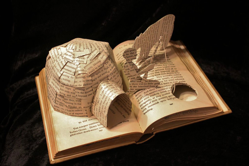 Book sculptures by Jodi Harvey-Brown – Looks Like Good Design